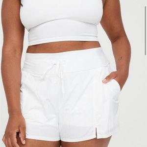 Aerie offline white shorts